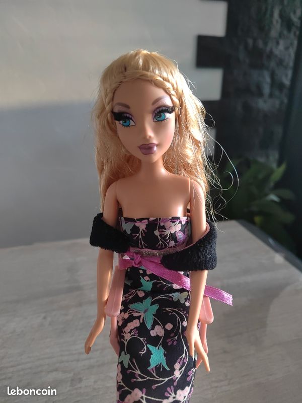 BARBIE 17857 - Barbie Hollywood Fantaisie - Boite D'origine