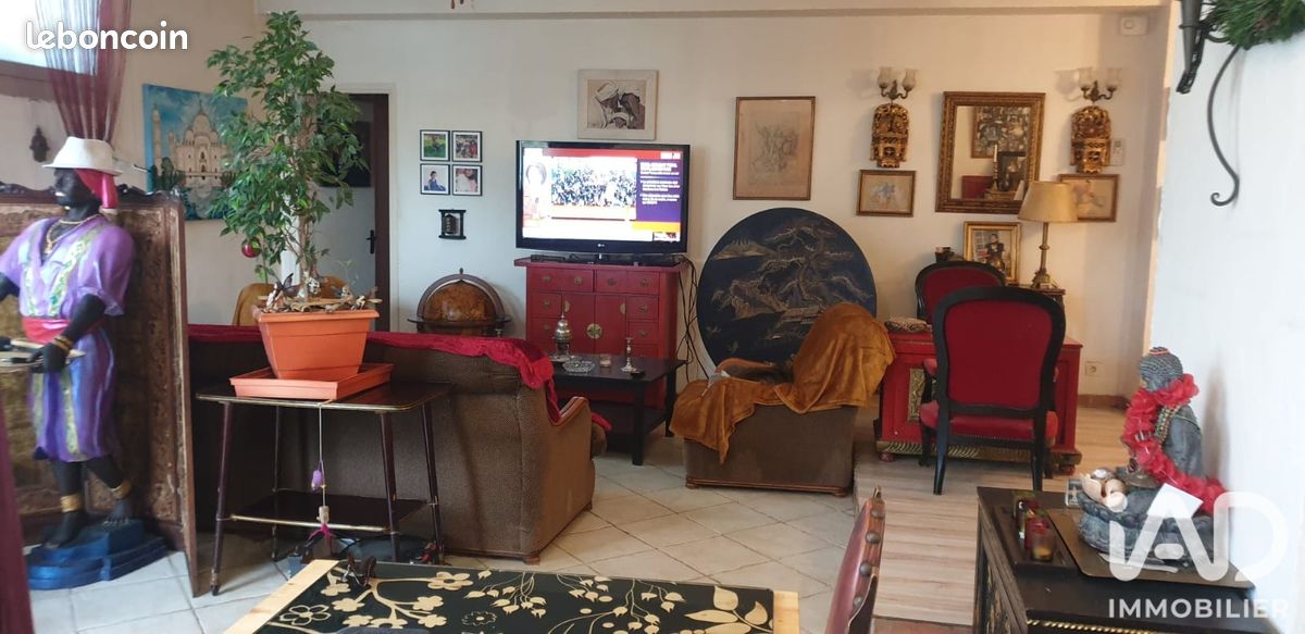 Appartement 6 pièces 152 m² · à Quillan · 152 m² · 145 000 €