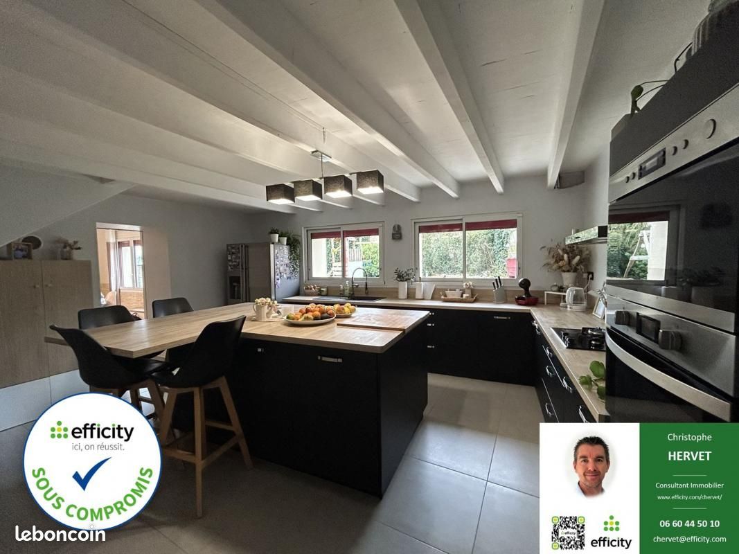 Maison 5 pièces 142 m² - Champniers 16430 (image principale 0)
