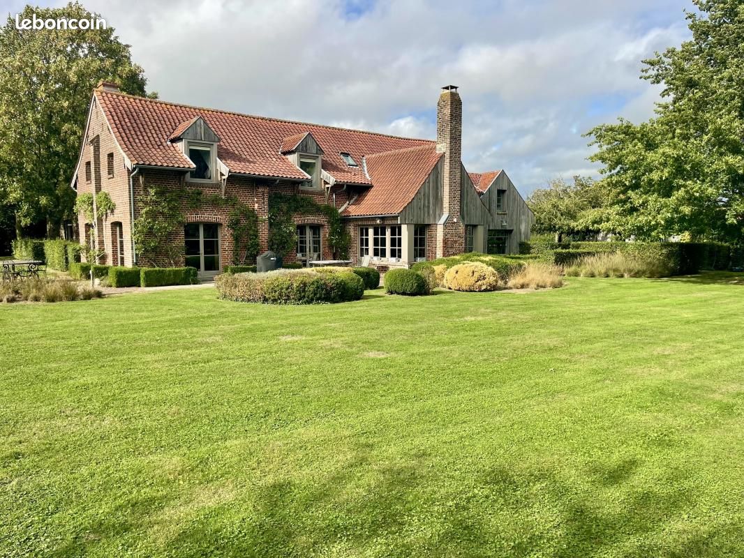 Maison 6 pièces 395 m² · à Roncq · 395 m² · 1 580 000 €