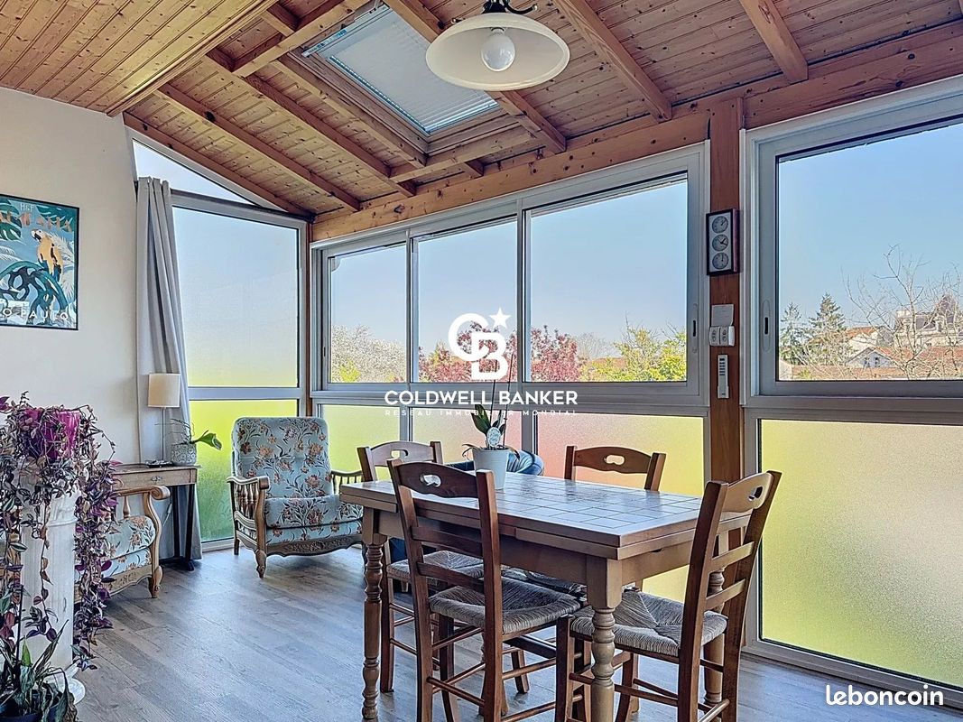 Maison 6 pièces 150 m² · à Saintes · 150 m² · 263 000 €
