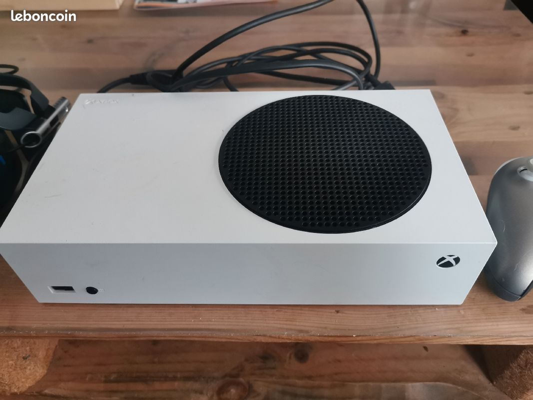 Xbox one S (image 1)