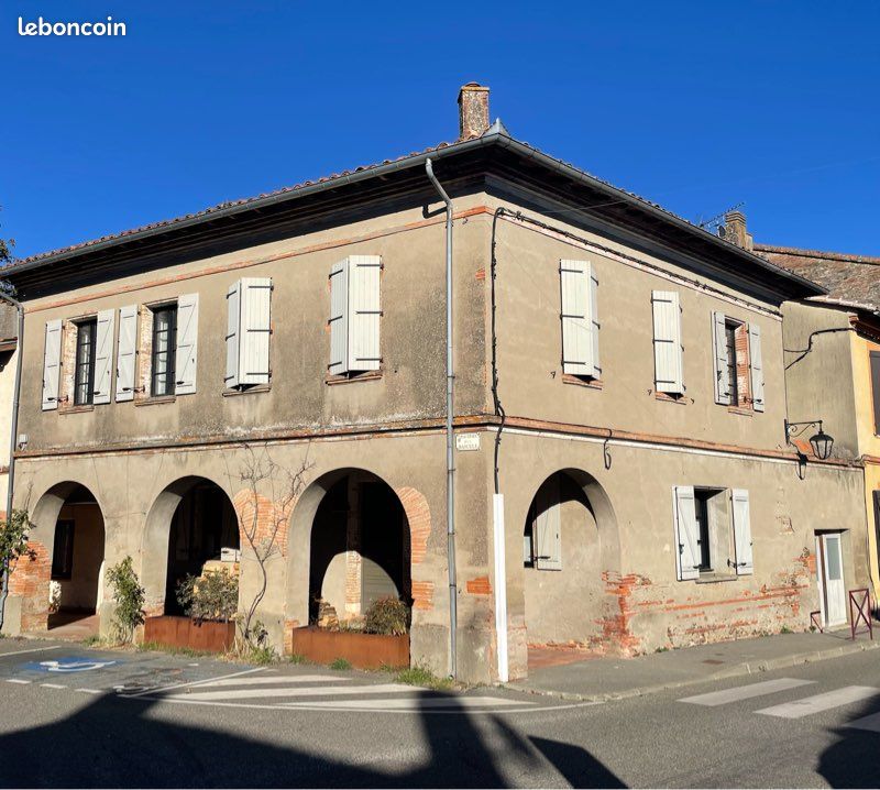 Maison 6 pièces 207 m² · à Grenade · 207 m² · 390 000 €