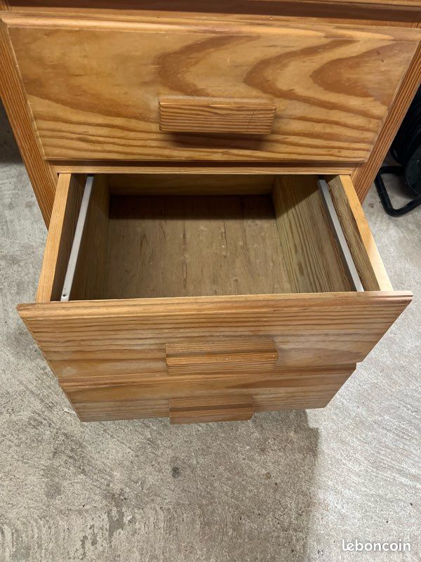 Bureau en pin (image 3)