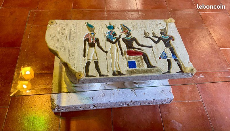 Table basse en pierre (image 1)