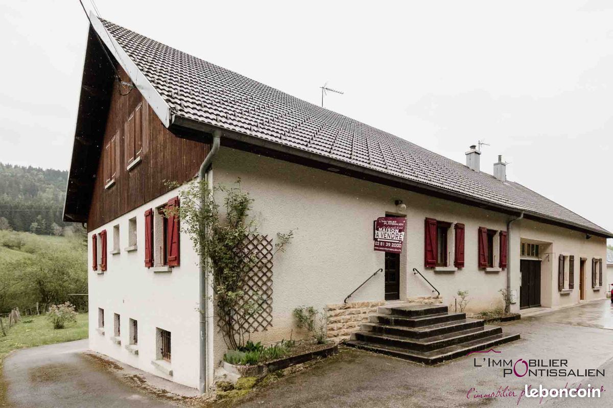 Maison 4 pièces 112 m² · à Pontarlier · 112 m² · 335 000 €