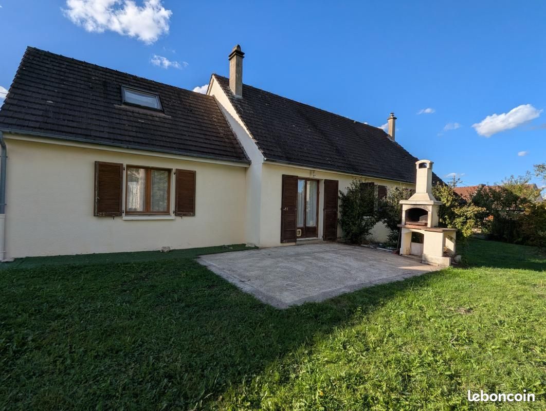 Maison 5 pièces 125 m² · à Couloisy · 125 m² · 245 000 €