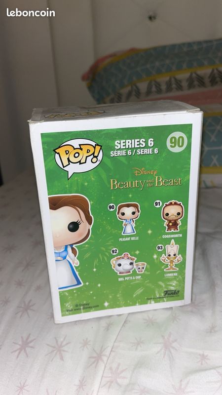 Funko pop peasant belle 90 (image 3)