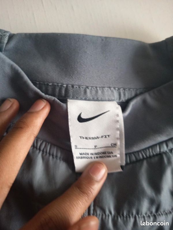 Pull nike (image 1)