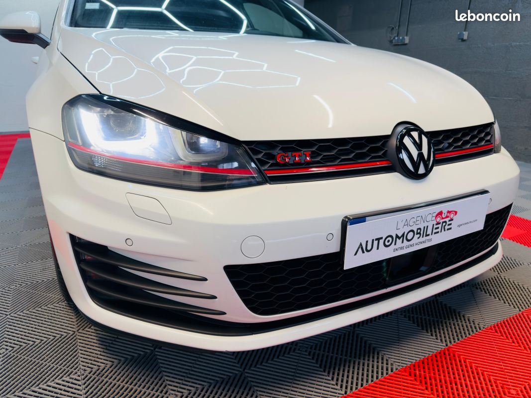 VOLKSWAGEN Golf VII 7 GTI Performance 230 DSG – Origine France – Carnet complet – 3 ième main (image 8)