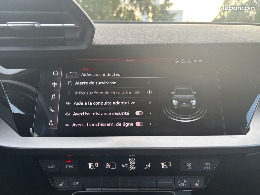 AUDI A3 SPORTBACK 35 TDI 150 S tronic 7 S Line (image 16)