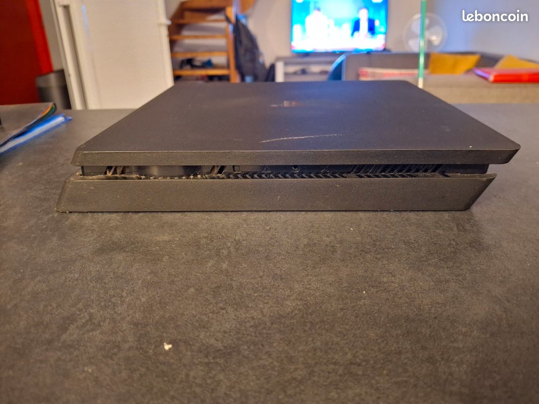 Console Ps4 à vendre (image 1)