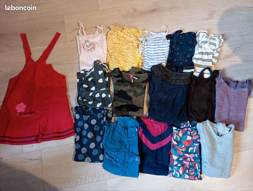 Lot De Vêtements Pour Fille - Taille 3-4 Ans (environ 104 Cm) - 5 Articles - Occasion Très Bon état