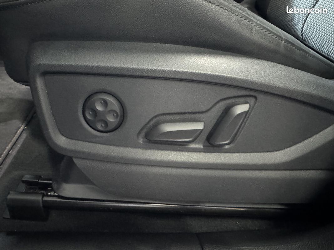 AUDI Q5 50 TFSIe 299 S tronic 7 Quattro S line (image 19)