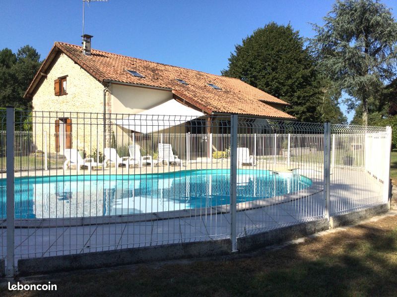 Grande maison landaise avec piscine privative - Locations saisonnières