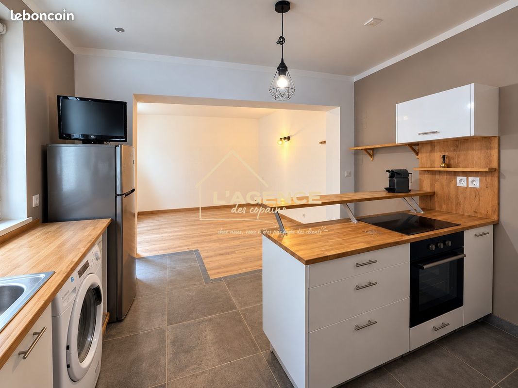 Maison 5 pièces 90 m² · à Lille · 90 m² · 1 100 €/mois