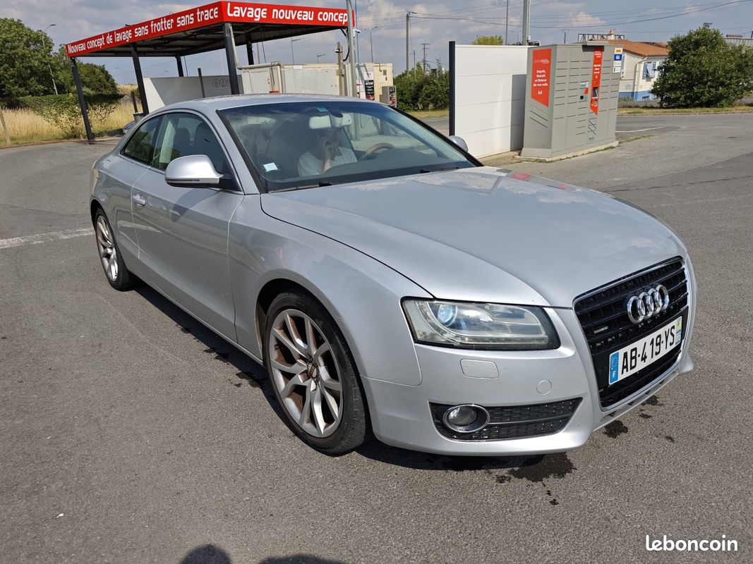 AUDI A5 Coupé DIESEL Quattro 3.0 TDi V6 24V 240CV (image 3)