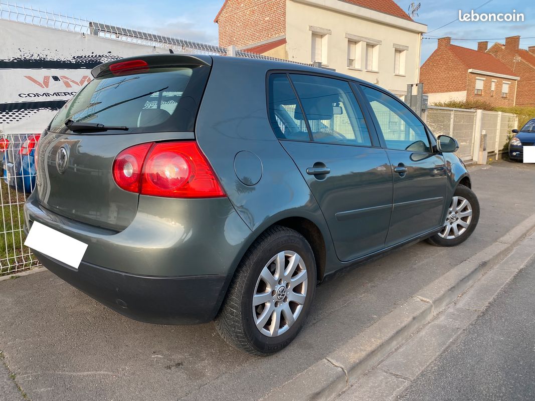 Volkswagen Golf V 5 Portes 1.4 i 75 cv (image 2)