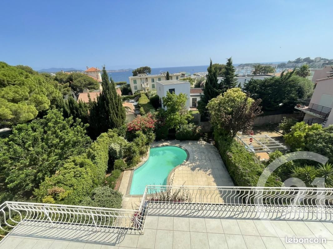 Maison 5 pièces 197 m² · à Bandol · 197 m² · 1 100 000 €