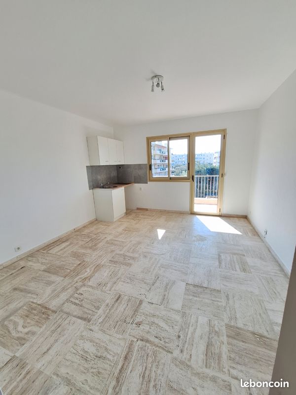 Appartement 1 pièce 24 m² · à Antibes · 24 m² · 140 000 €