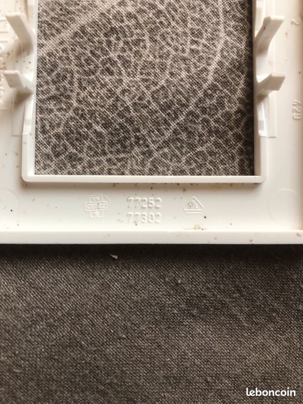 Plaque Legrand Mosaic 50 Pour Interrupteur – Module Unique, D'occasion Mais En Super état !
