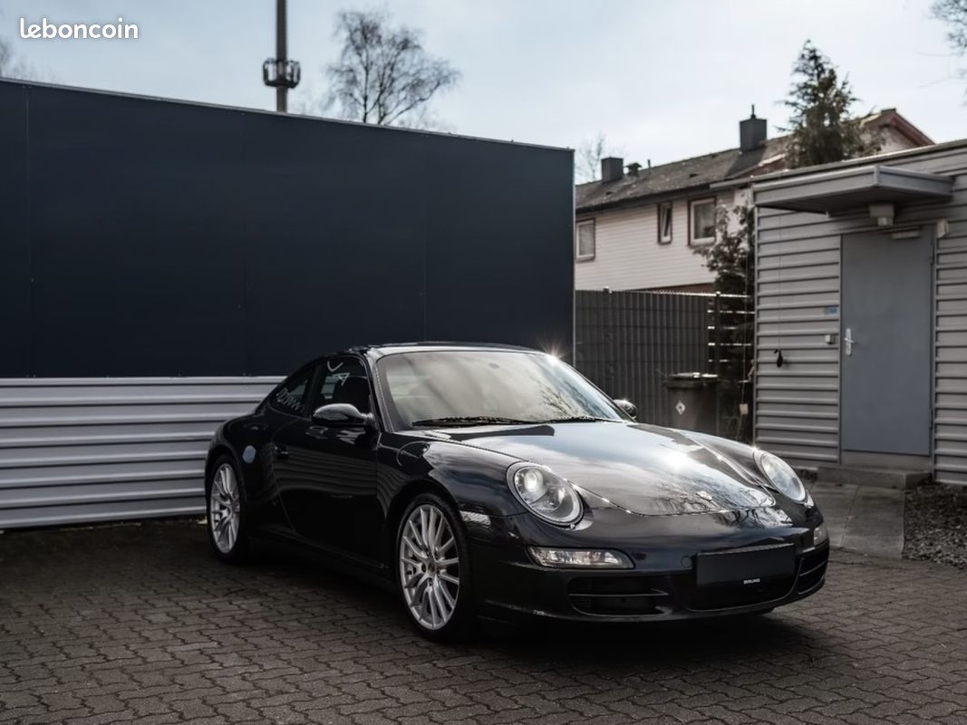 Porsche 911 Carrera 4S 3.8 i 355 ch Tiptronic Gris Atlas + Cuir Bleu métropole + Sport Chrono + Pack Carbon (image 3)