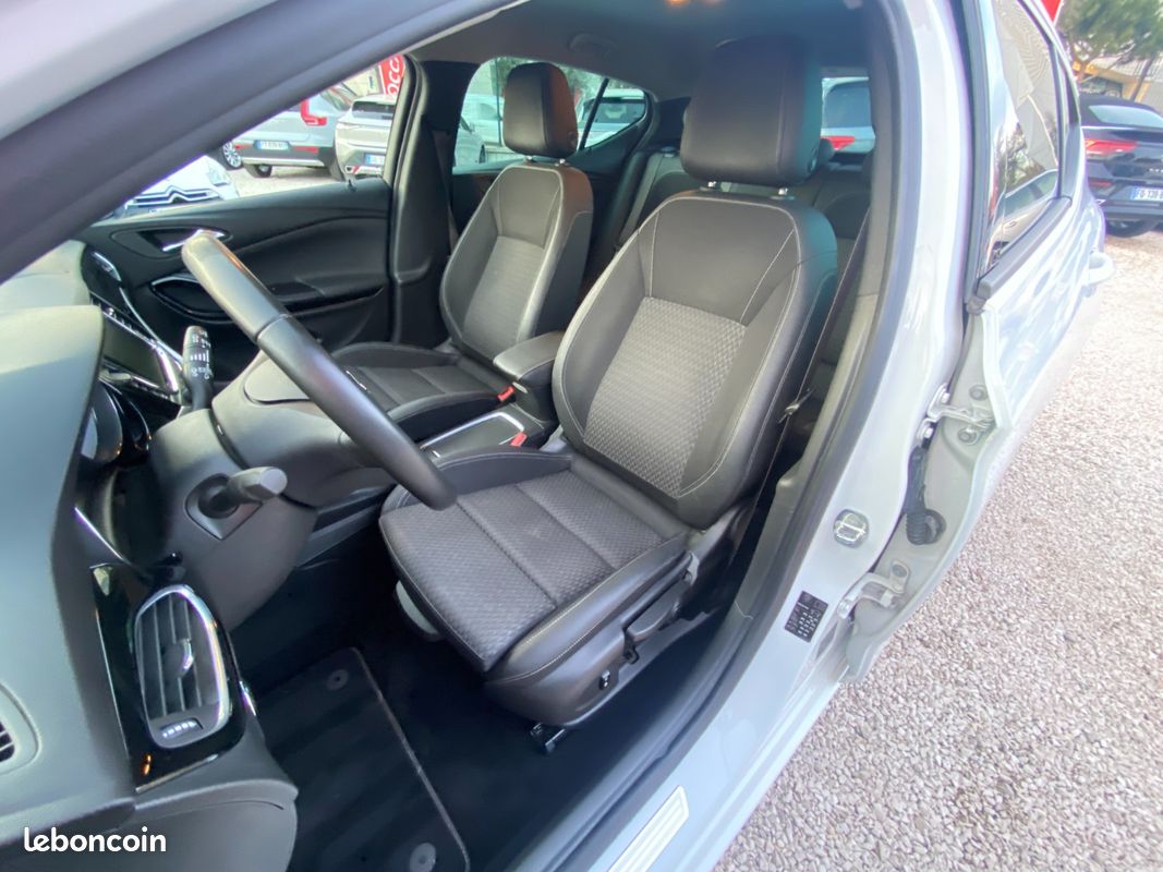 Opel Astra 1.6 CDTI (image 15)