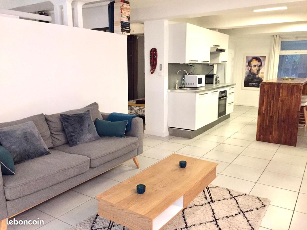 Appartement 3 pièces 64 m² · à Toulon · 64 m² · 945 €