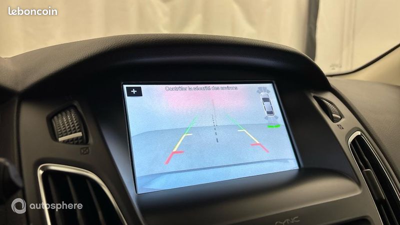 Ford Focus 1.5 TDCi 120ch Stop&Start Titanium PowerShift (image 28)