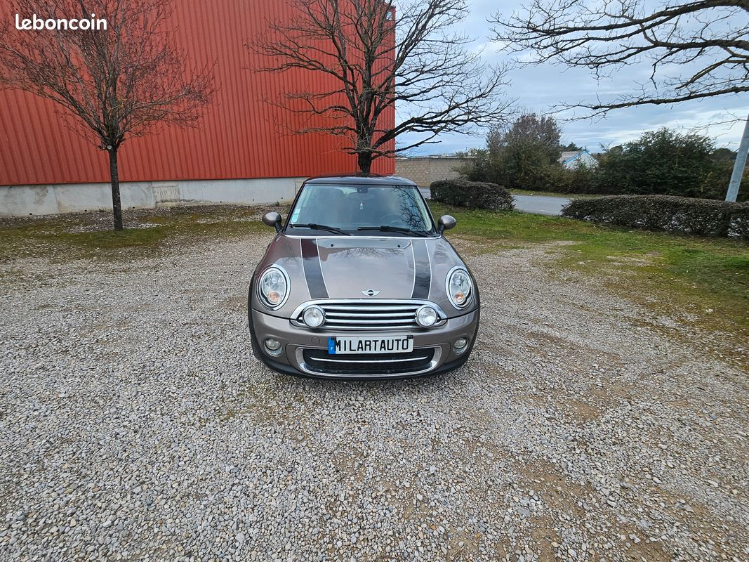 Mini Cooper D 112 CH Très Bon Etat... (image 8)