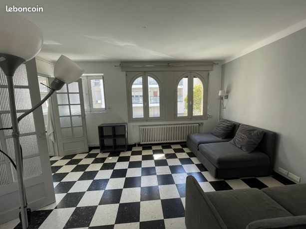 Studio 1 pièce 30 m²