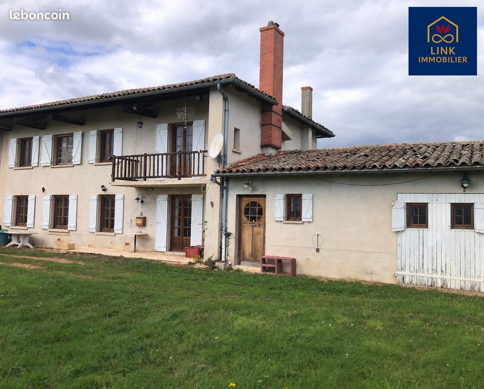 Maison 6 pièces 146 m² · à Saint-Étienne-la-Varenne · 146 m² · 191 000 €