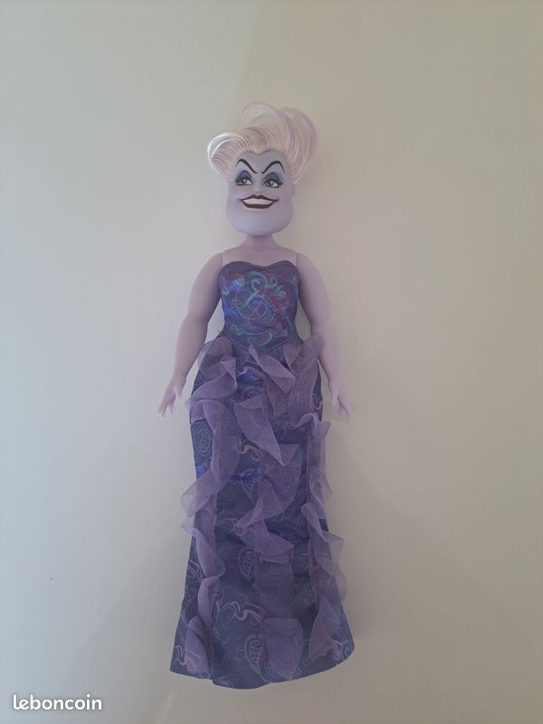 1 poupée Ursula (image 1)