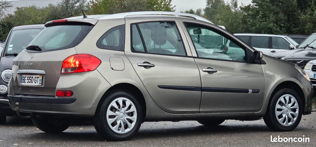 Renault Clio III Estate 1.5L Dci 70 Cv Pack Expression Du 11/08 (image 4)