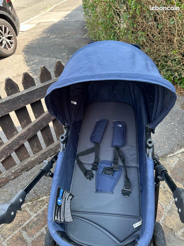 Poussette combinée 3 en 1 Kinderkraft MOOV – Bleu marine (image 2)