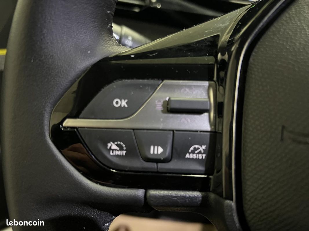PEUGEOT 308 1.2i PureTech 12V S&S - 130 III 2021 BERLINE Allure PHASE 1 (image 16)