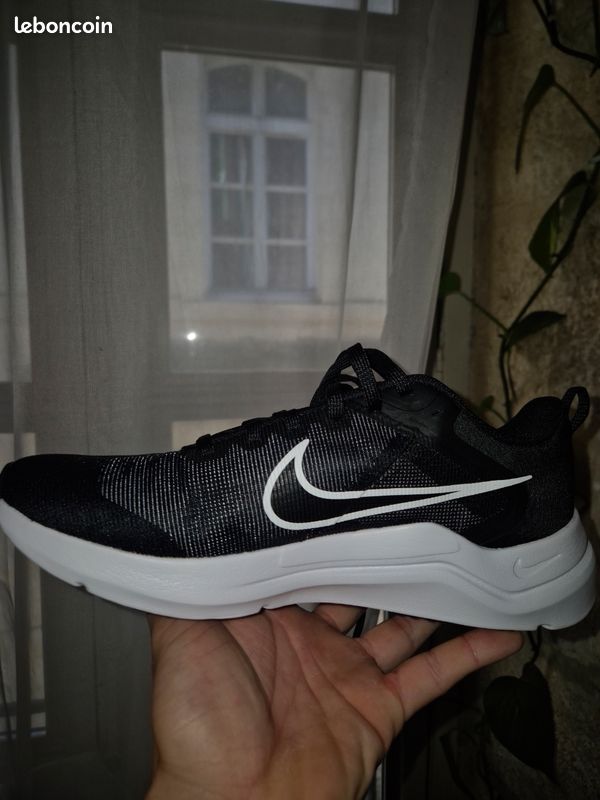 Nike Downshifter 12 40,5 (image 3)