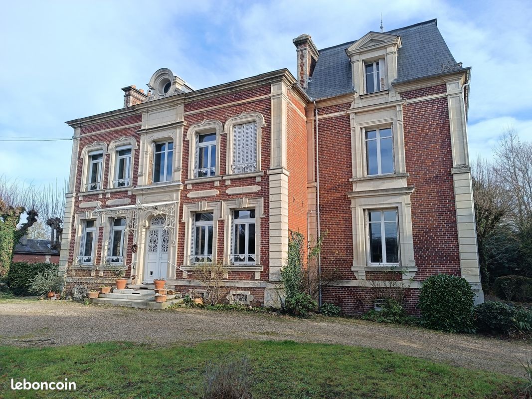 Maison 15 pièces 420 m² · à Mouy · 420 m² · 780 000 €