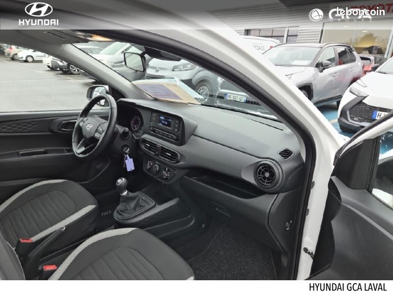 Hyundai i10 1.0 67ch ECO Intuitive (image 13)