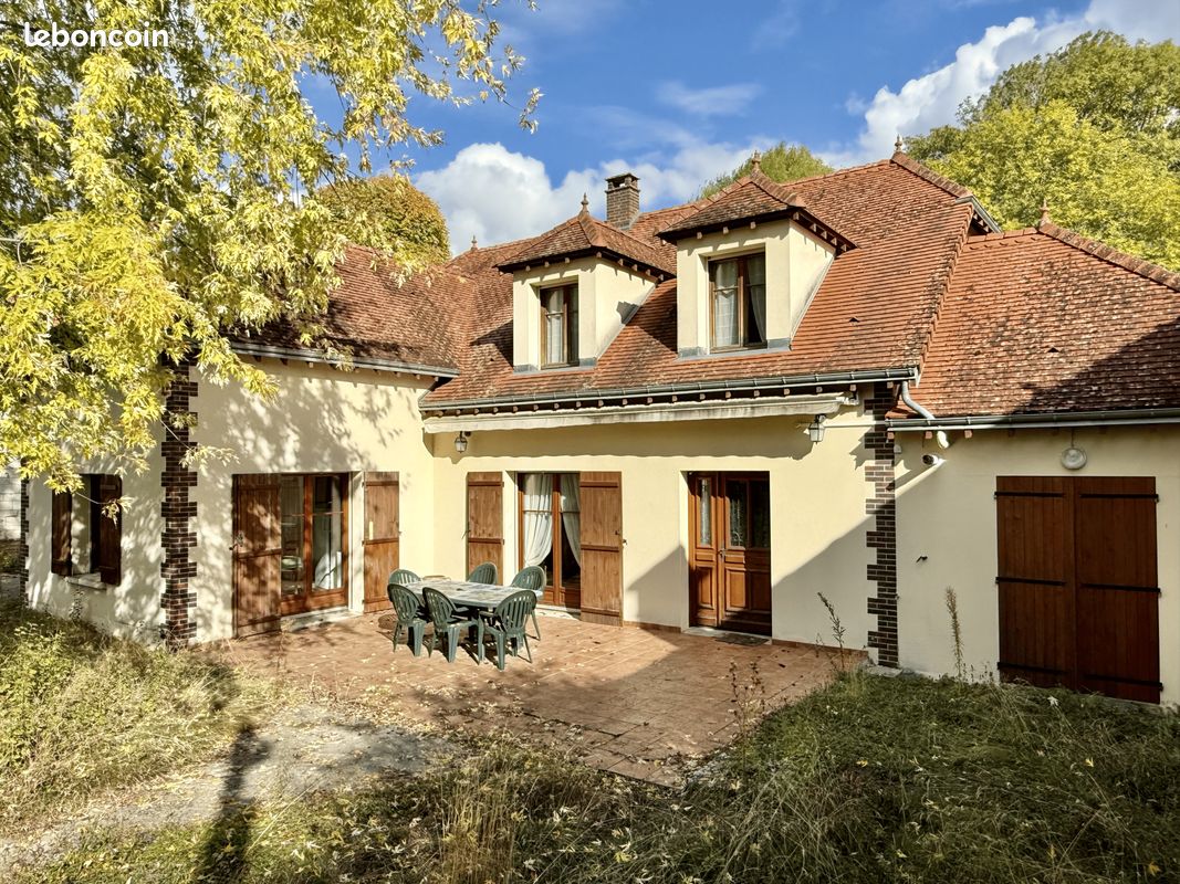 Maison 8 pièces 186 m² · à Bouilly · 186 m² · 300 000 €