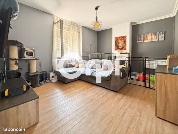 Immeuble 5 pièces 210 m²