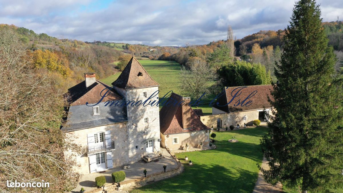 Maison 13 pièces 396 m² · à Saint-Crépin-d'Auberoche · 396 m² · 505 000 €