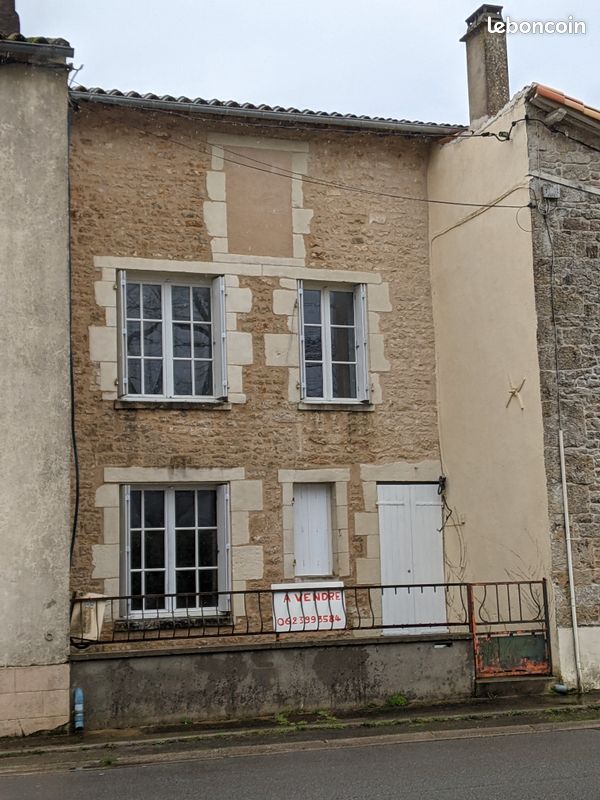 Maison 5 pièces 97 m² · à Melle · 97 m² · 110 000 €