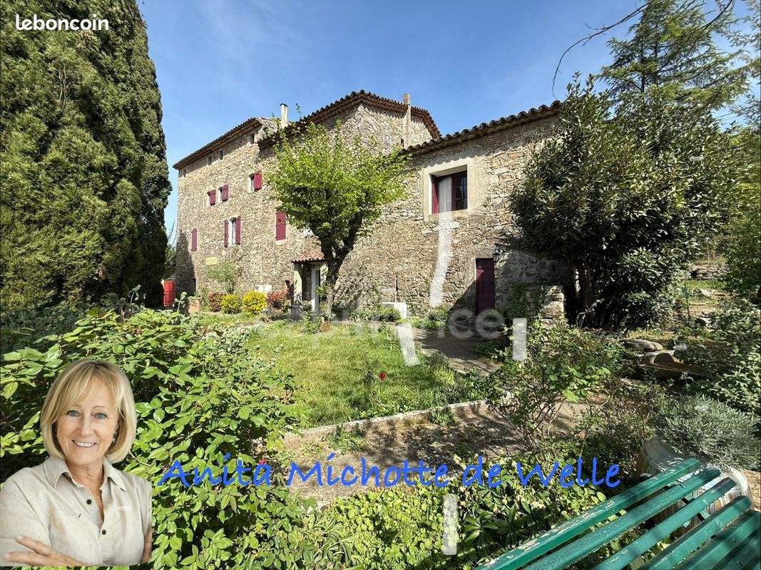 Maison 11 pièces 265 m² · à Générargues · 265 m² · 420 000 €