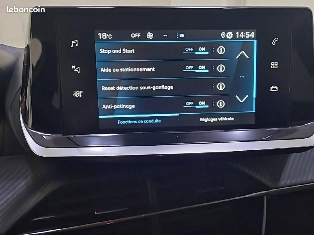 Peugeot 2008 PureTech 130 S&S EAT8 - Style (image 21)