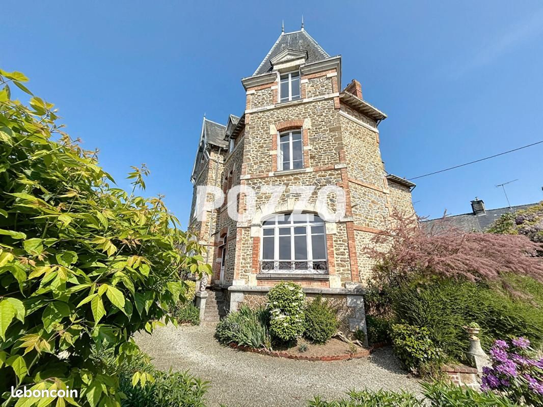 Maison 9 pièces 249 m² · à Gorron · 249 m² · 340 000 €