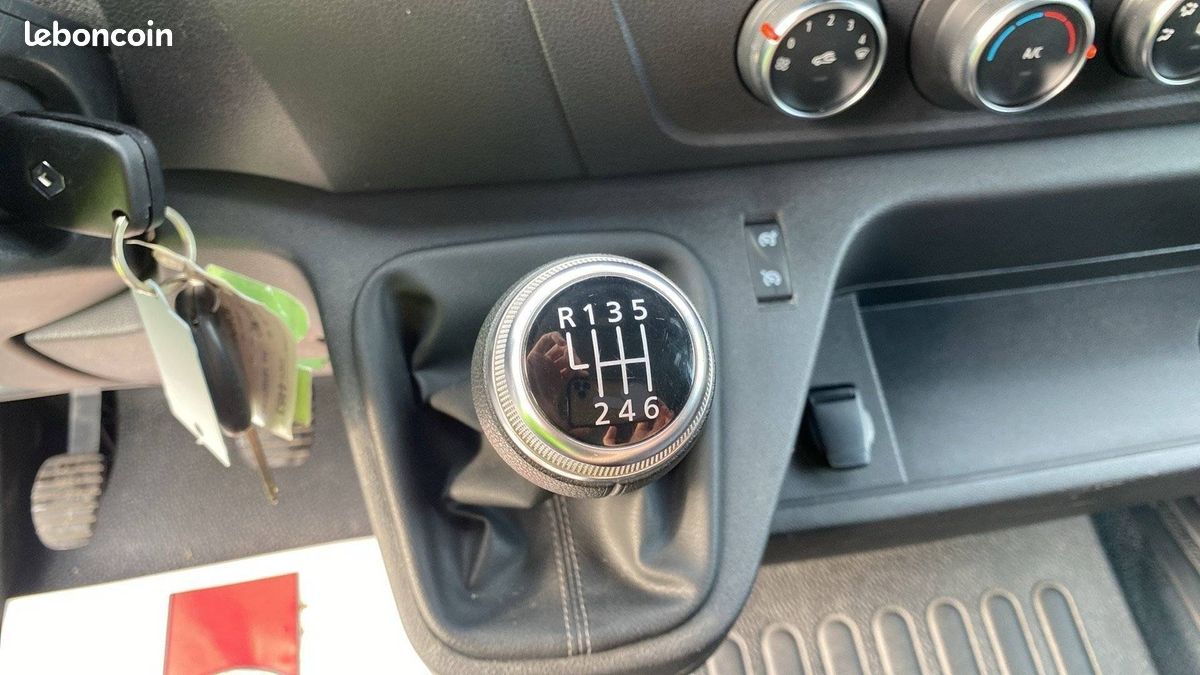 Renault master fgn trac f3500 l2h2 blue dci 135 (image 14)
