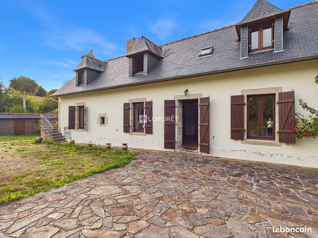 Maison 8 pièces 150 m² · à Plogastel-Saint-Germain · 150 m² · 256 000 €