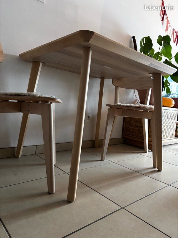 Table et 2 chaises (image 3)