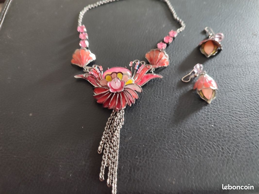 Vide coiffeuse et boite à bijoux * A PARTIR DE 6 * et b (image 1)